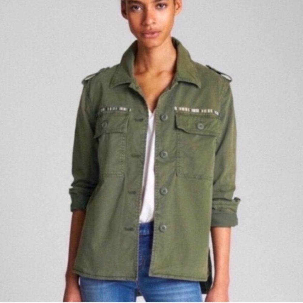 GAP Green Utility Jacket with Relaxed Fit and Collared Neckline